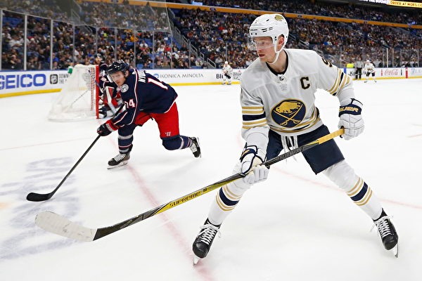 10分+11分+10分！湖人之所以能取得三连胜，离不开老詹的末节表现